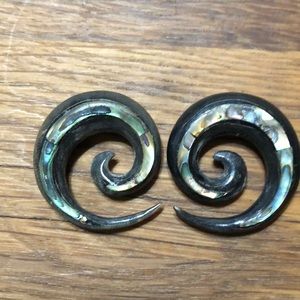 00 gauges made of bone and abalone inlay